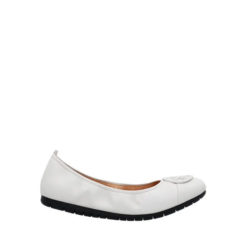 9CP47-WHT Women's Ballerina Flats - White