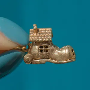 9ct Gold Old Woman Who Lived in a Shoe Charm