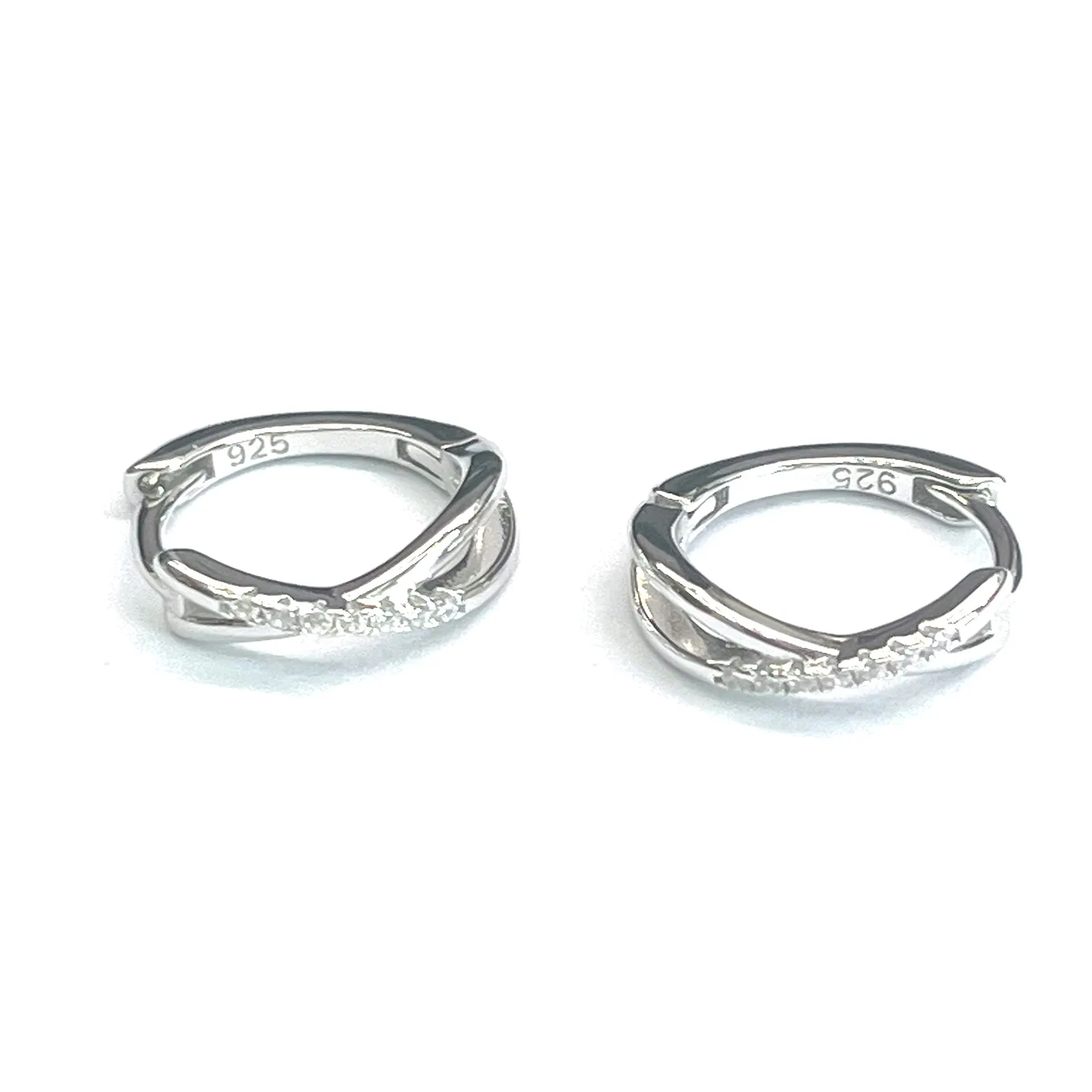 Circle & cross silver earring with CZ