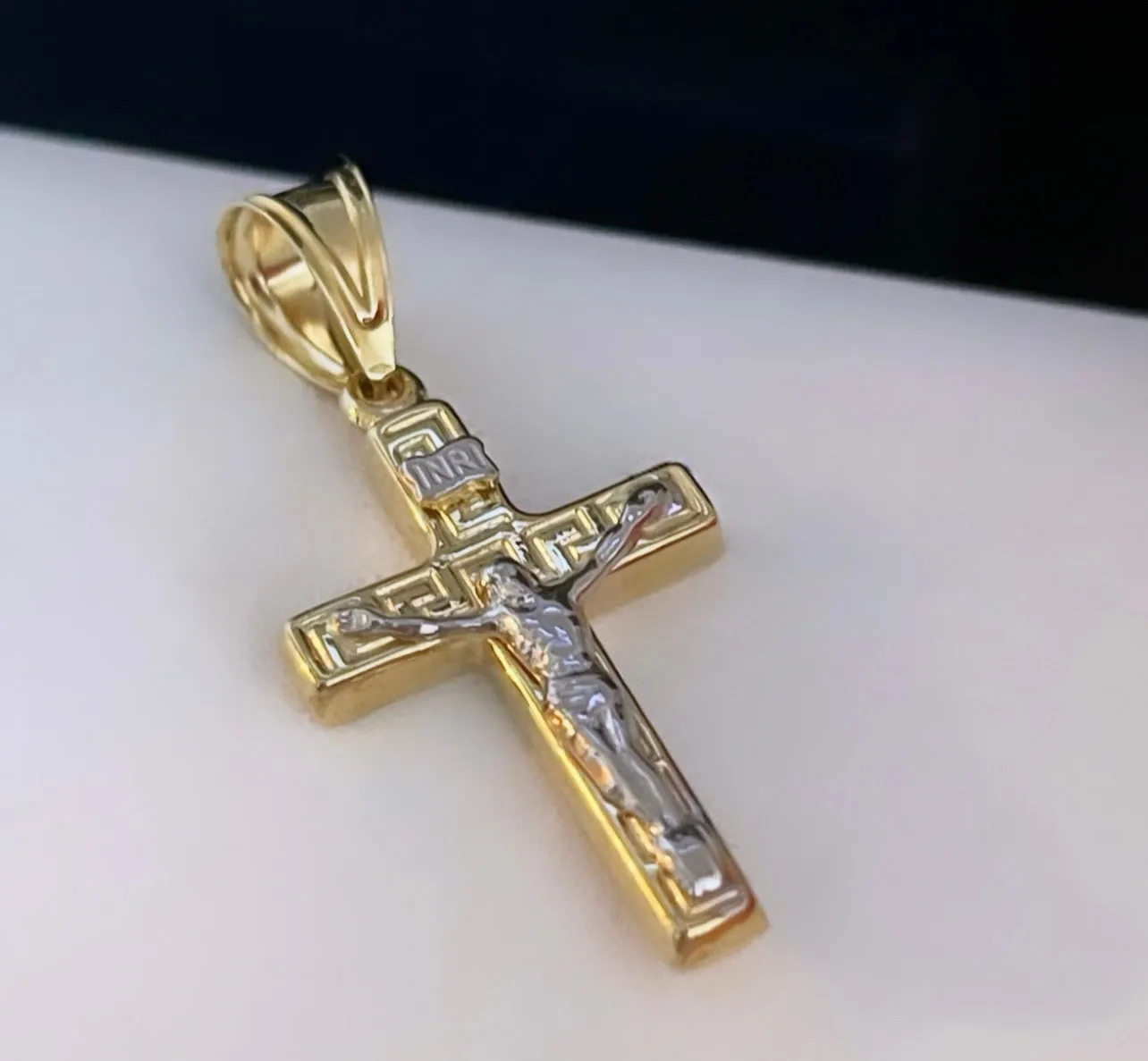 Cross pendant