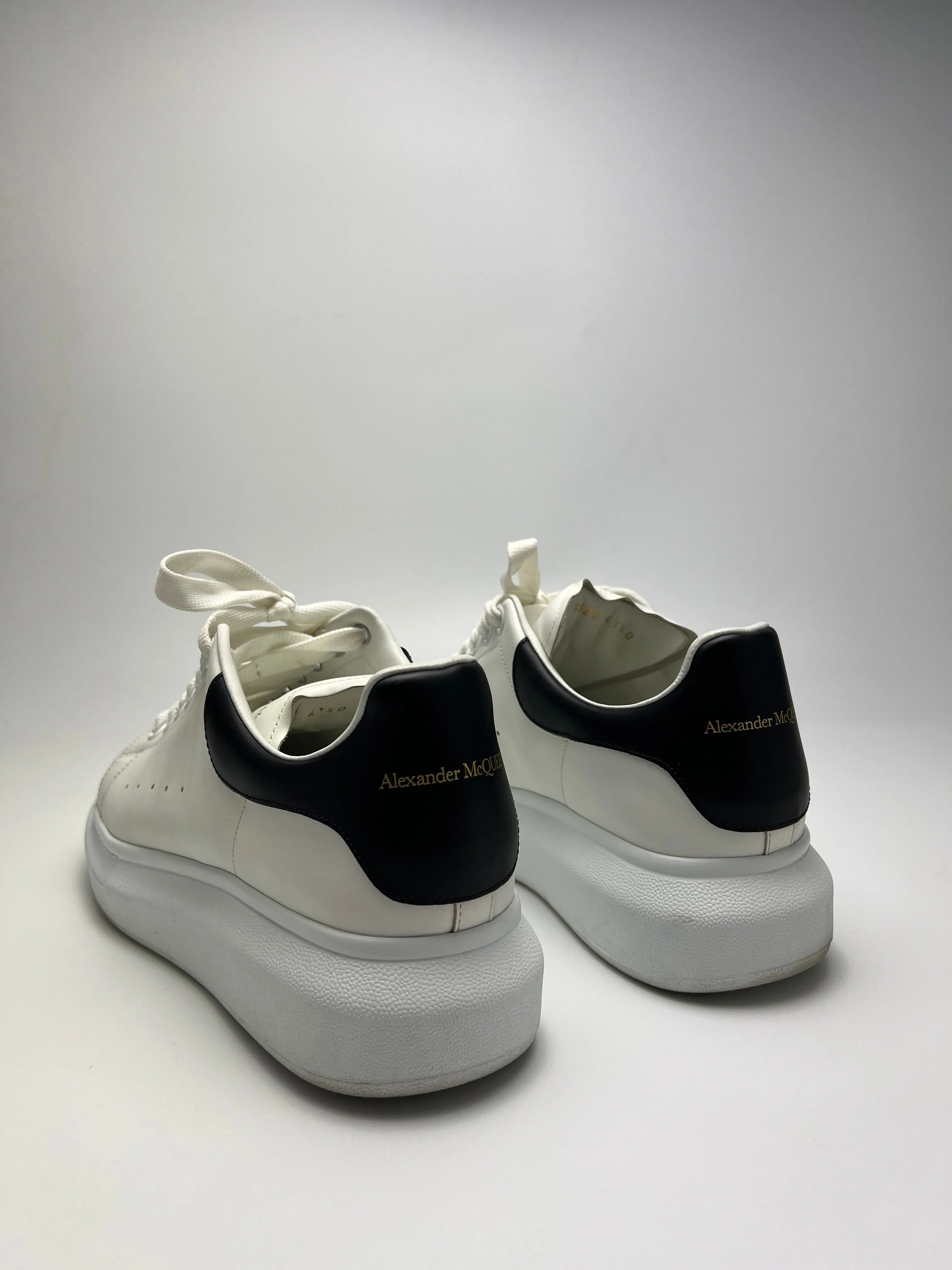 Men's Oversized Sneaker in White/Black