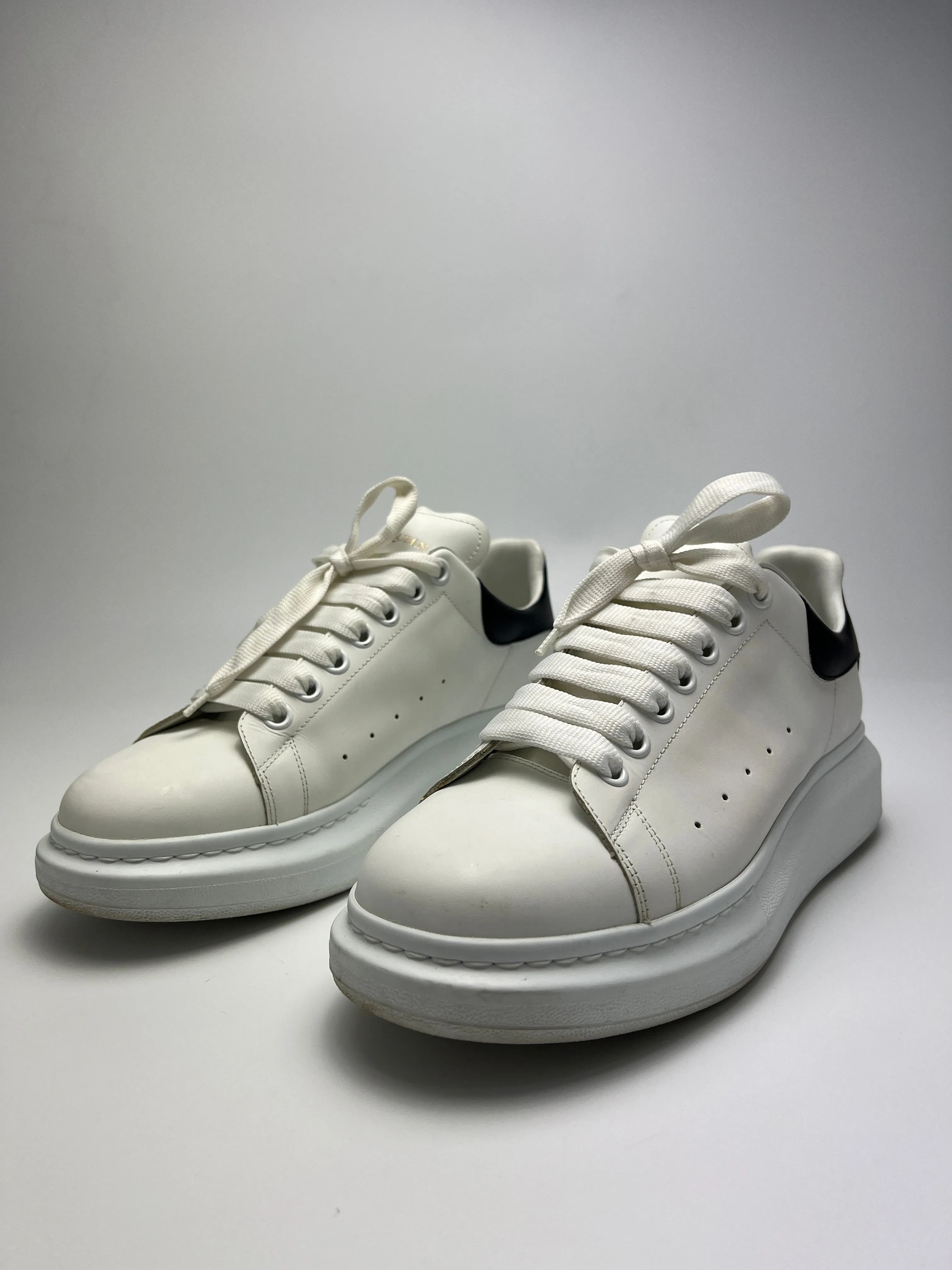 Men's Oversized Sneaker in White/Black